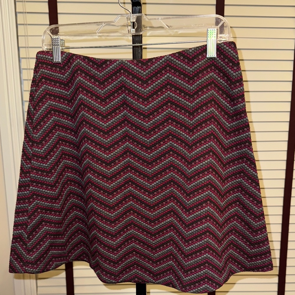 LOFT Chevron Mini Skirt - Burgandy and Black - Size M